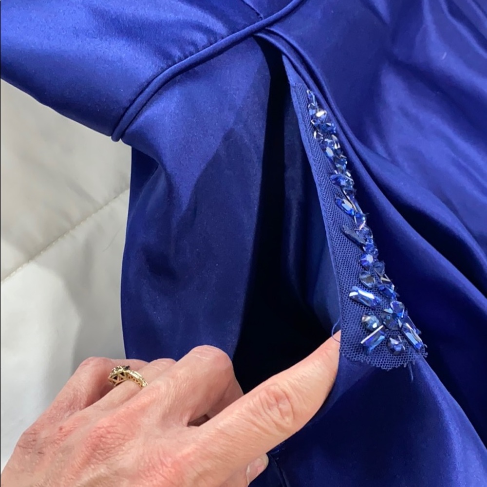 Prom dress - Picture 4 of 5